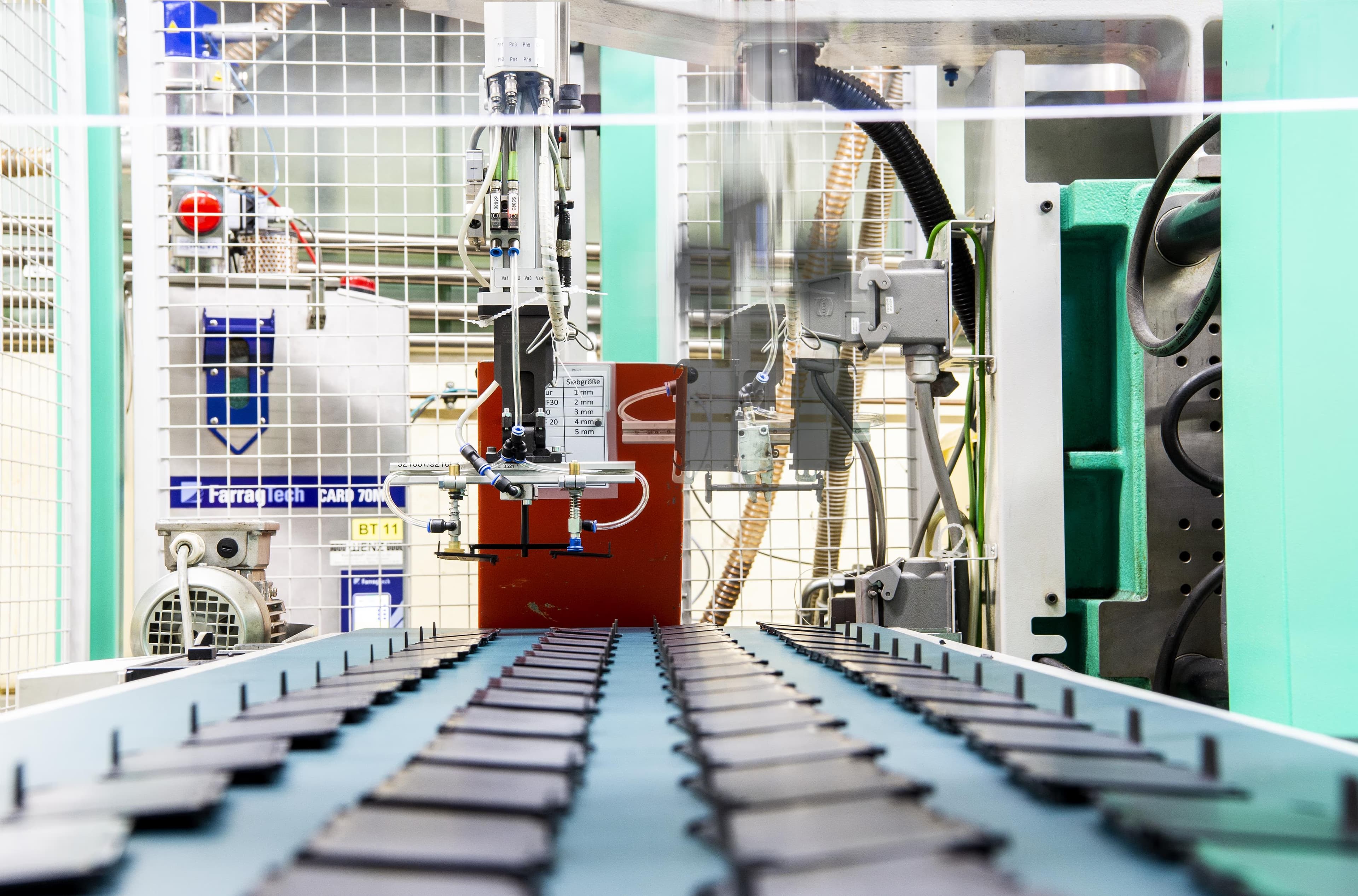 ARBURG Spritzgussmaschine bei Geske Kunststofftechnik Herscheid